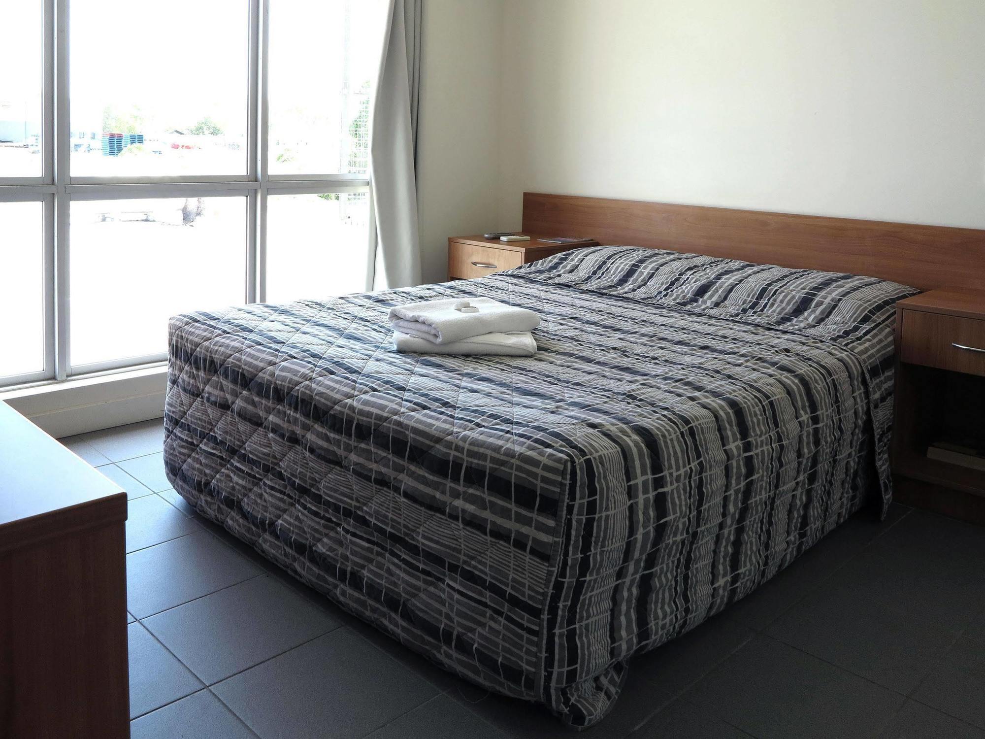 Upper Ross Hotel Townsville Bagian luar foto