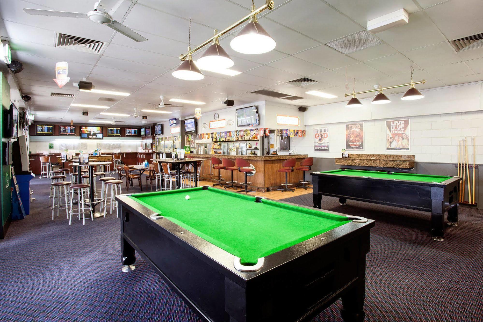 Upper Ross Hotel Townsville Bagian luar foto