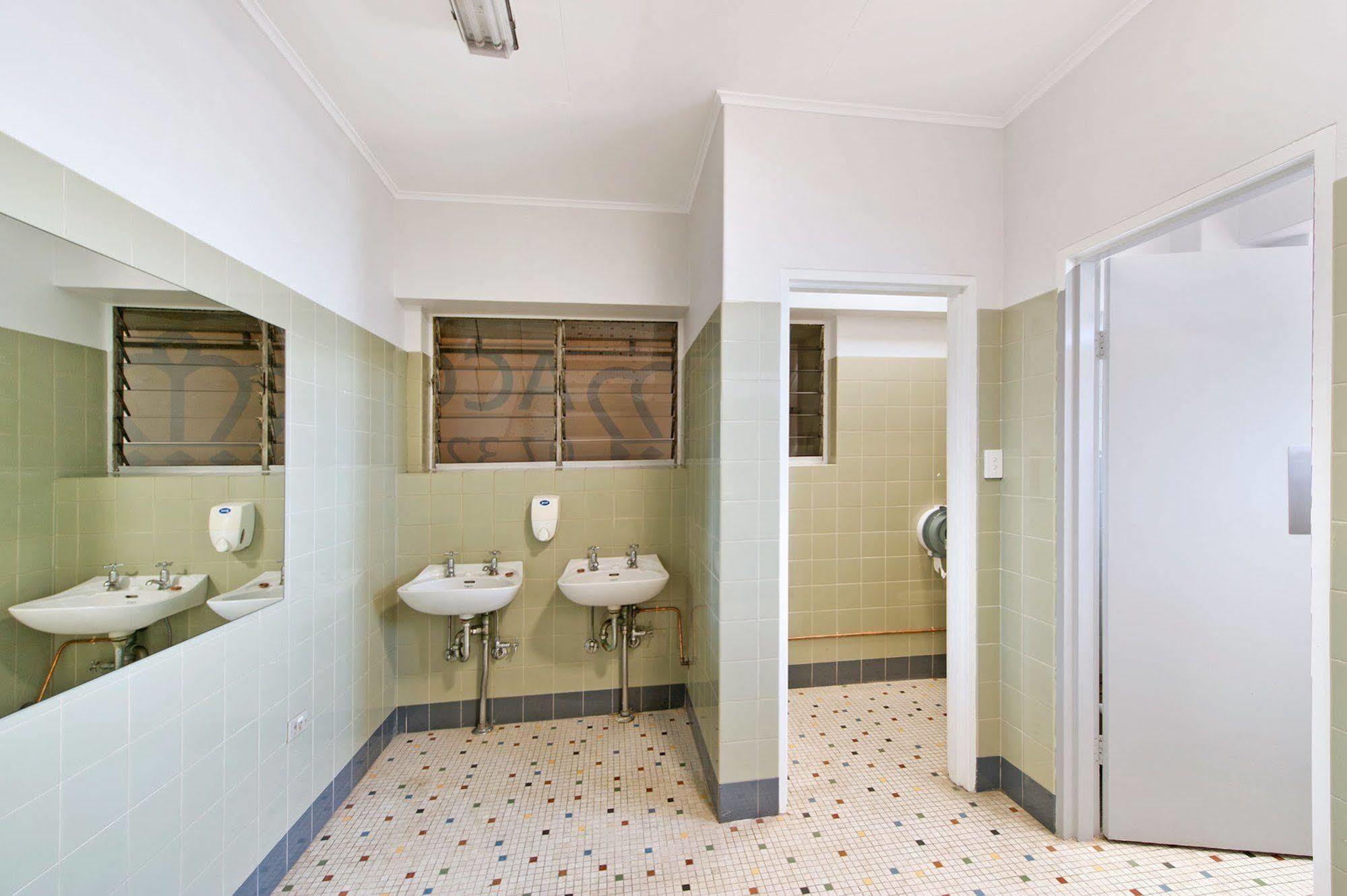 Upper Ross Hotel Townsville Bagian luar foto