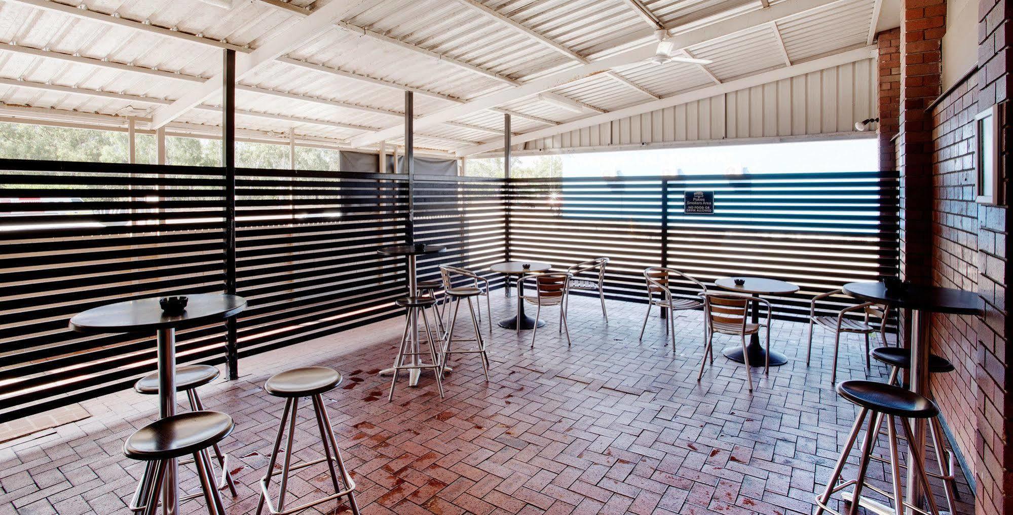 Upper Ross Hotel Townsville Bagian luar foto