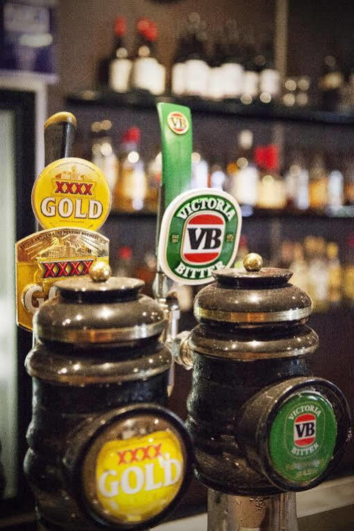 Upper Ross Hotel Townsville Bagian luar foto